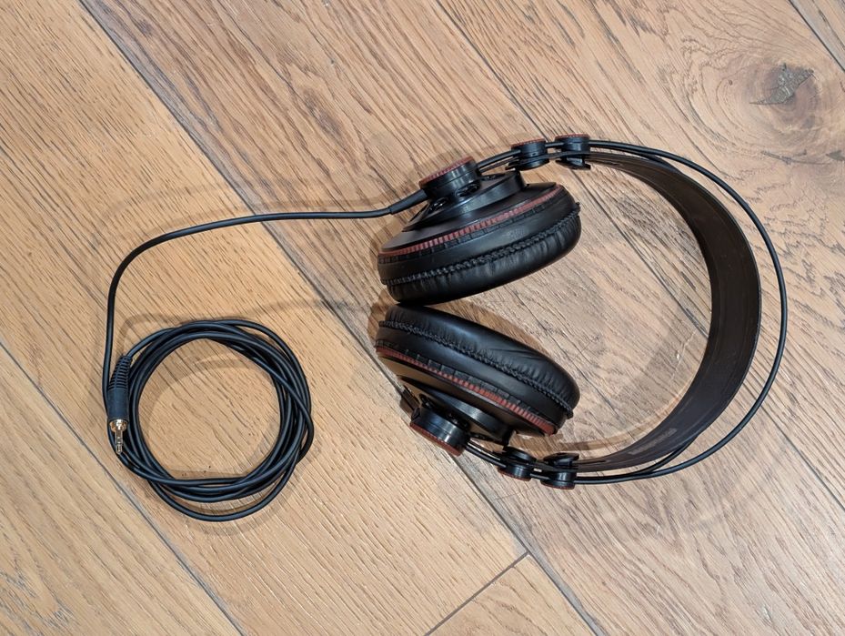 Casti studio/tobe Superlux HD-681
ro

Căşti de Studio
Superlux HD-681