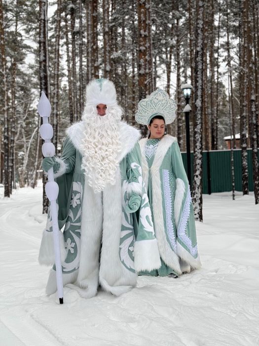 Костюмы Деда Мороза и Снегурочки