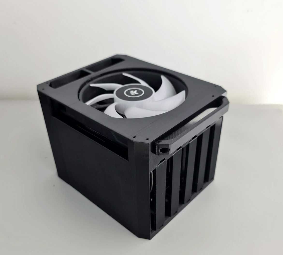 Carcasa Modulara ITX pentru custom NAS Home Media Server