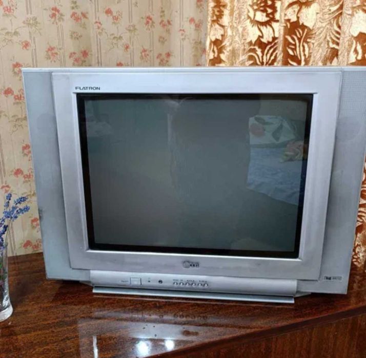 Телевизор LG Flatron