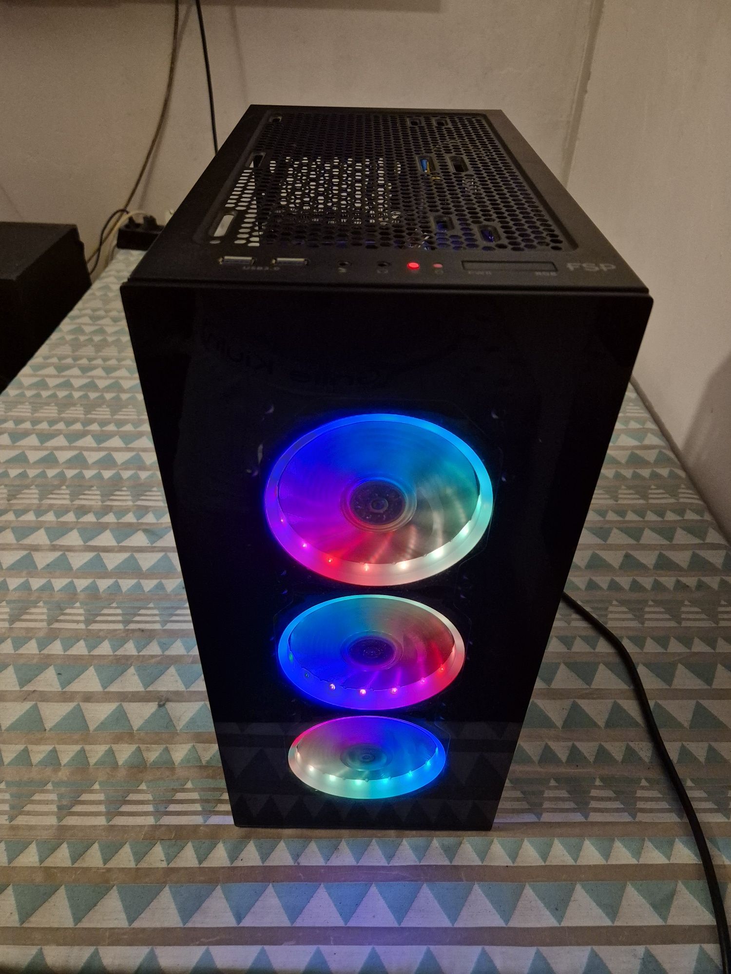 Геймърски компютър гаранция/i5 9400f 16GB,GTX 1070 8GB, 256GB SSD 1TB