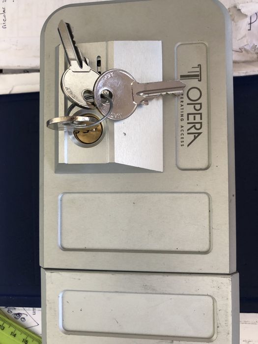 Yala electromagnetica opera