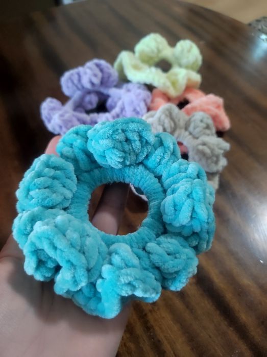 Пухени ръчно изработени СКРЪНЧИТА