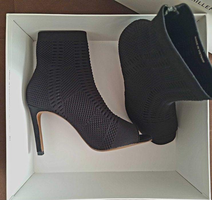 Eлегантни отворени обувки  на висок ток - KAREN MILLAN (39 номер)