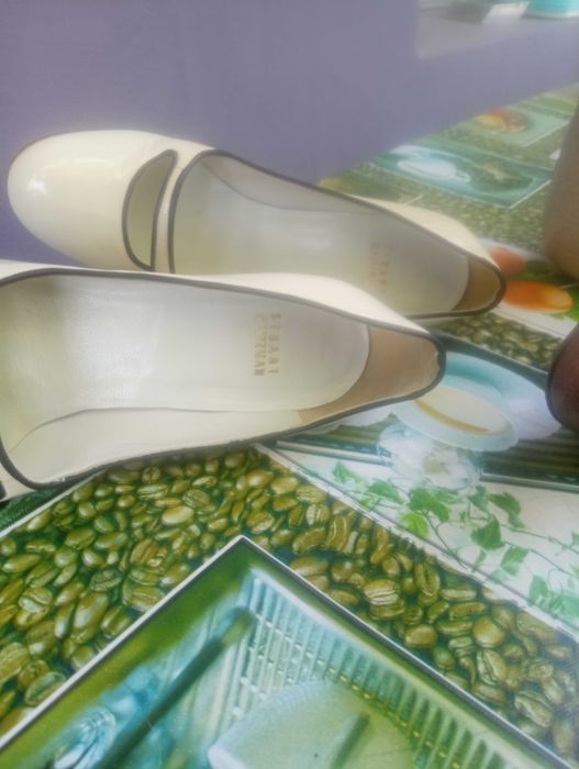 Pantofii de vânzare originali la cele mai mici preturi LUXURY