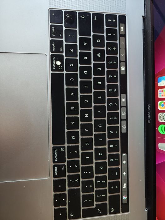 Macbook Pro 15", i7 2.8GHz, 16Gb RAM, 256GB 2018 perfect functional+ o
