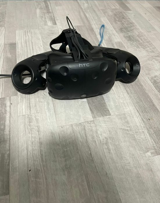 Обменяю HTC Vive очки виртуальной реальности