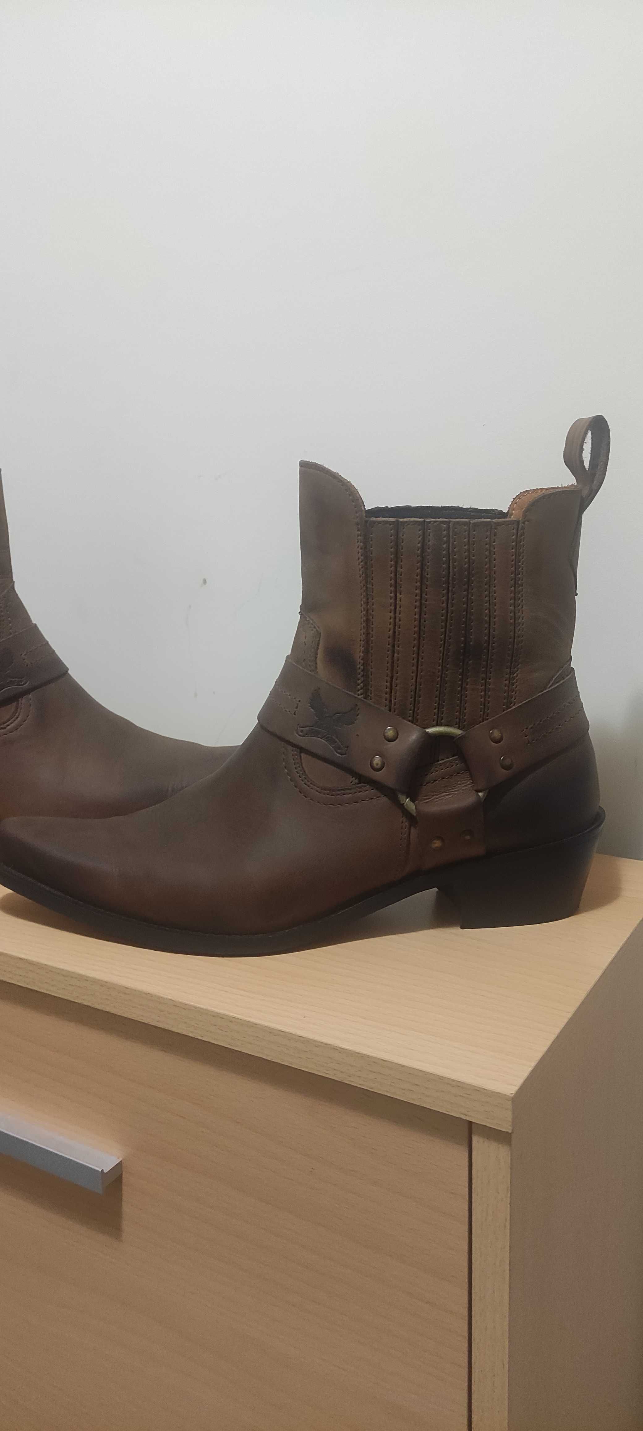 Продавам мъжки Боти