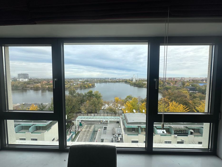 Proprietar închiriez 2 cam premium Emerald Residences (parcare, sala)