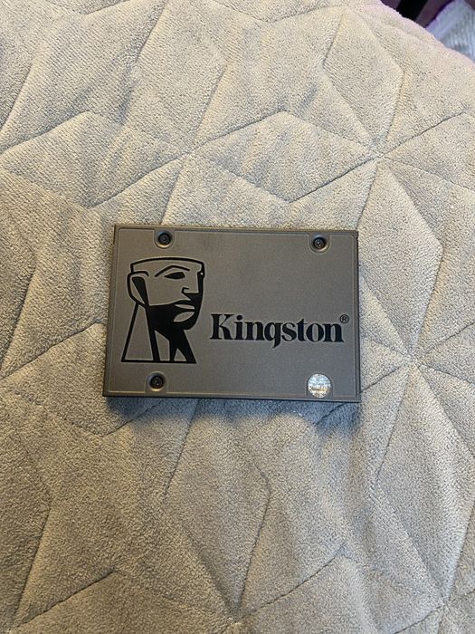 !! Без Проводов !! Продам SSD на 120 гб Kingston немного поношеный