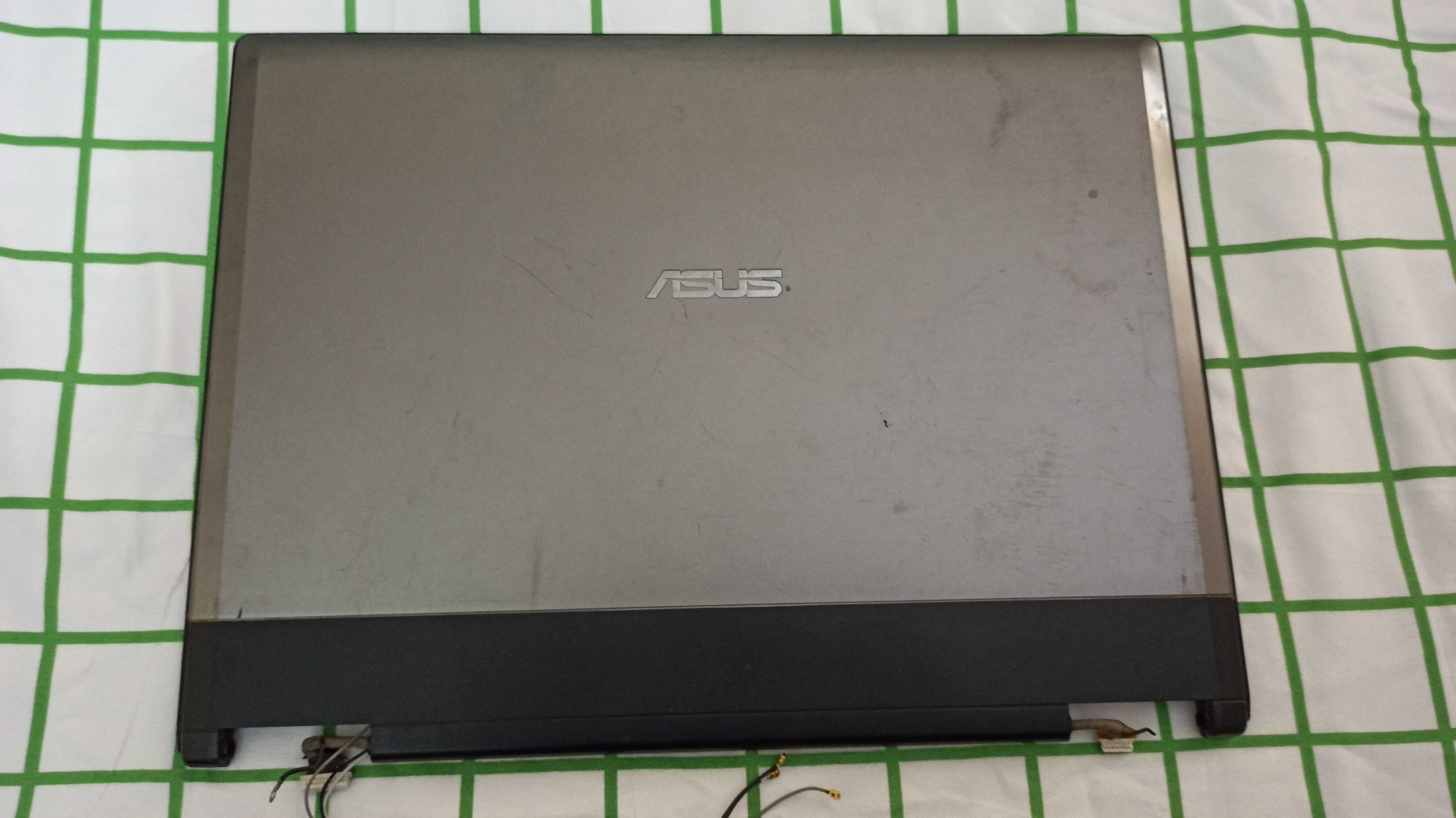 Vand (schimb) / Dezmembrez laptop Asus F7S complet, IEFTIN