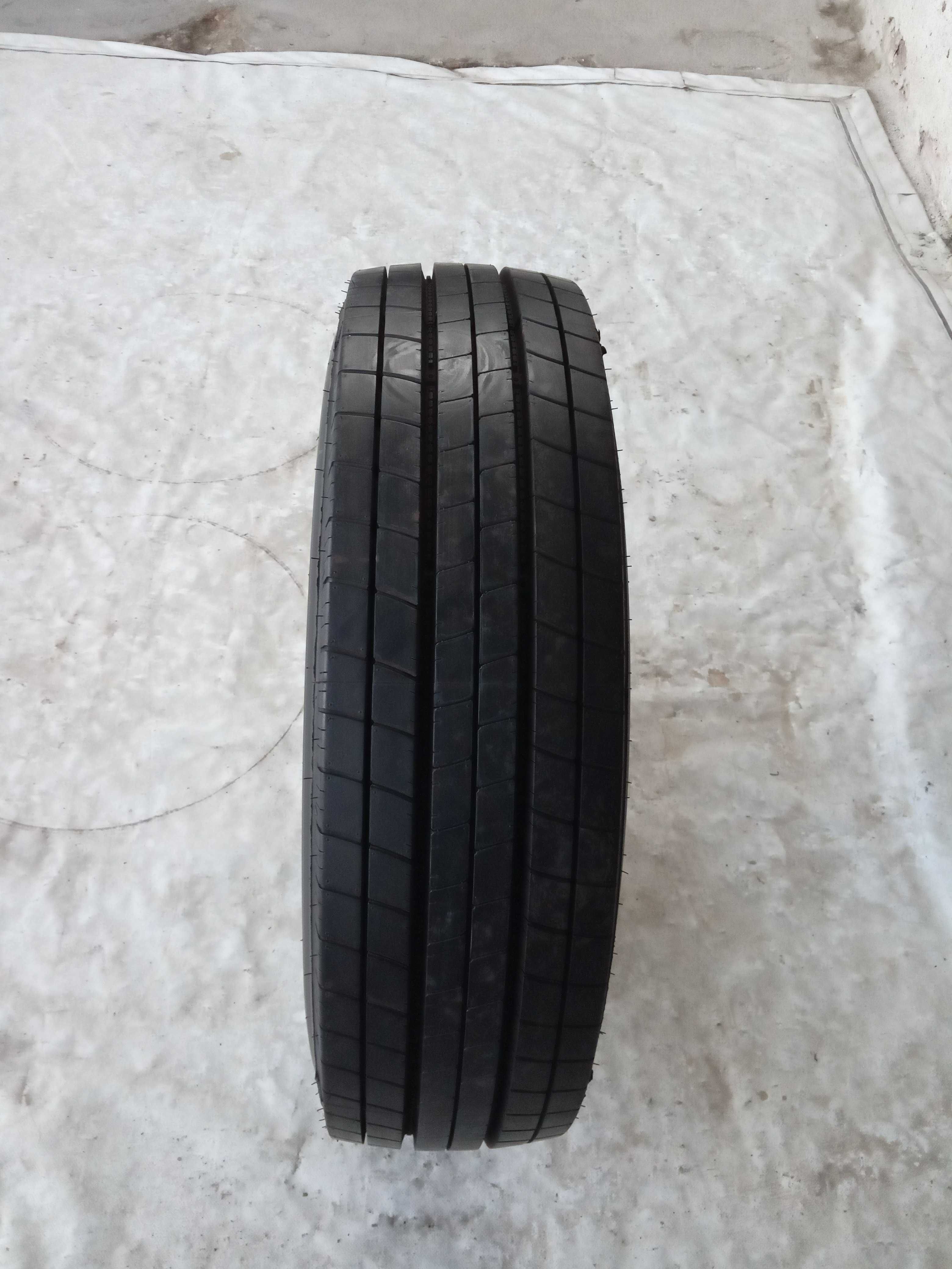 1 тежкотоварна гума 205/75R17.5 Goodyear Regional RHS 124/122M