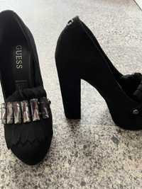 Обувки GUESS черни