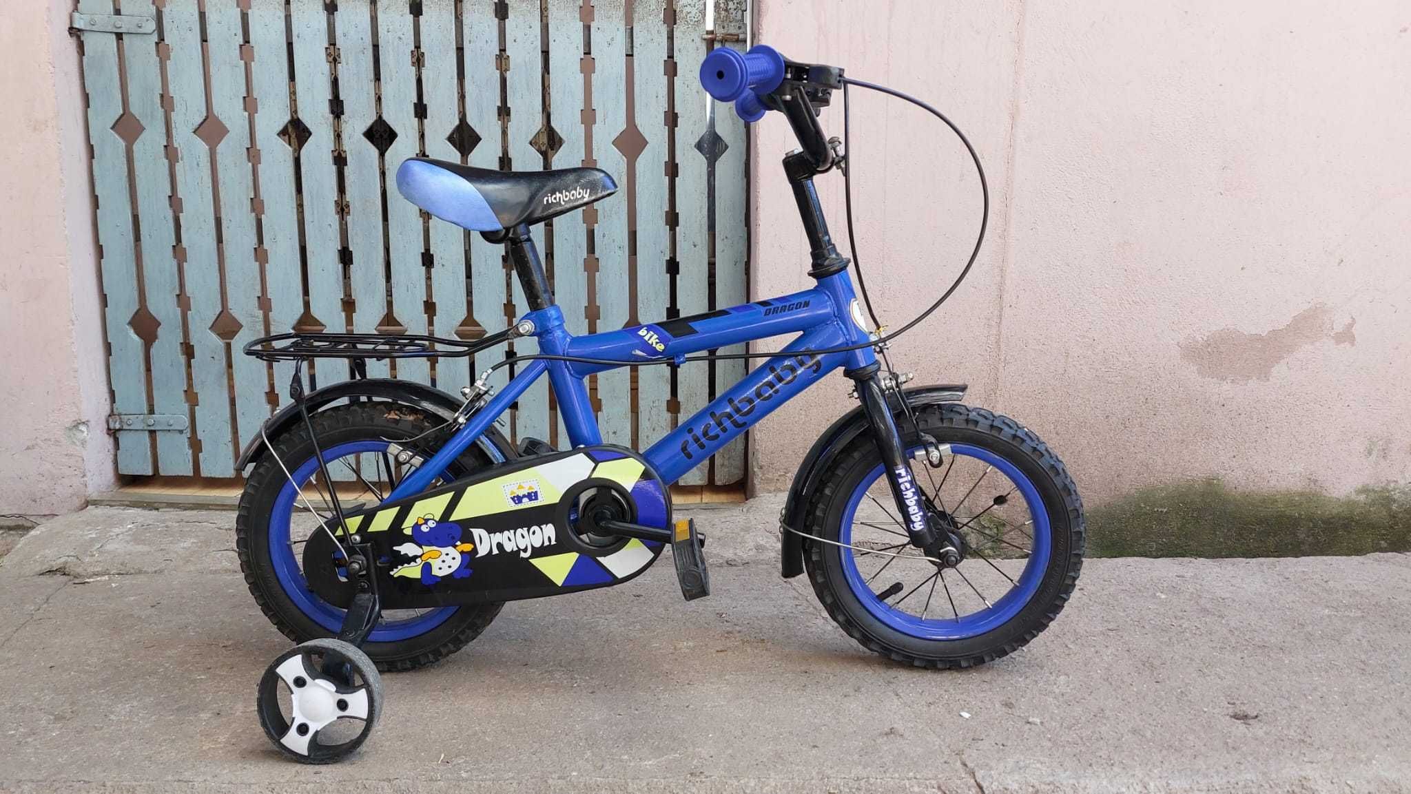 vand bicicleta si scaun copii intre 1/6 ani,