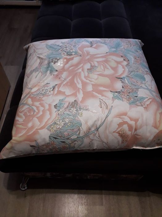 Продам подушку бу
