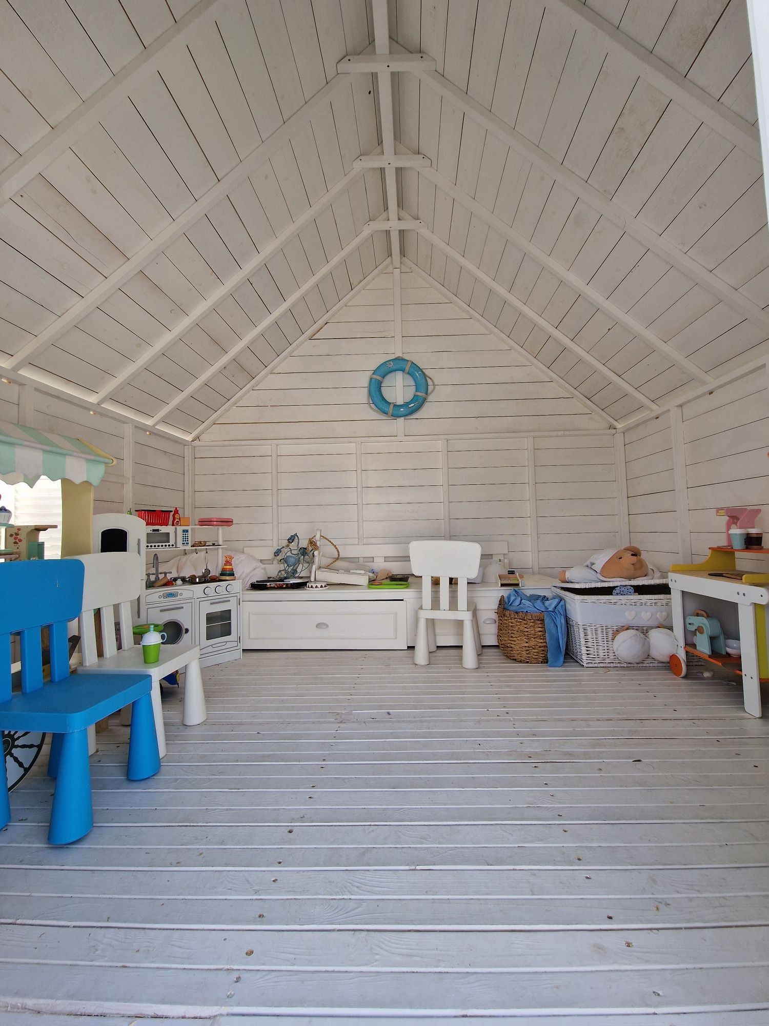 Loc de joaca pentru copii, casuta loc de joaca, mobilier exterior