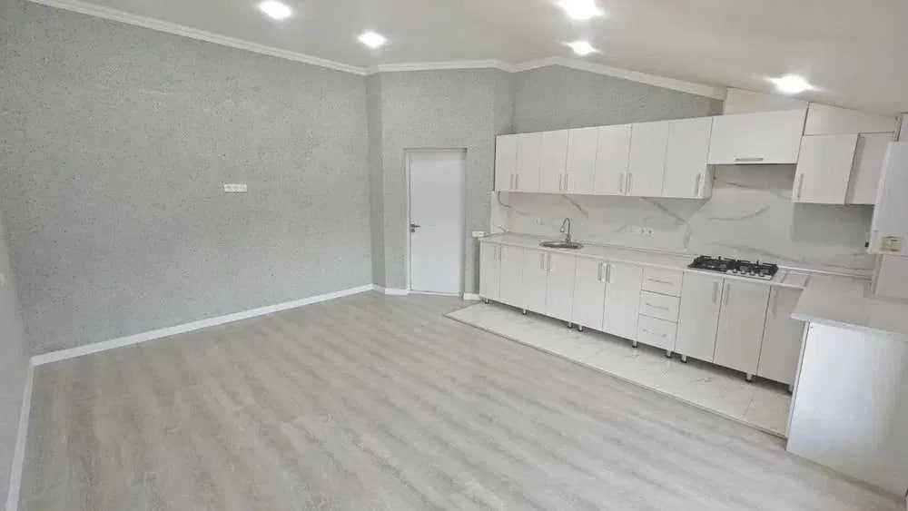 Продаётся 3-ком квартира с ремонтом в ЖК “Аристократ”, кирпичный дом !