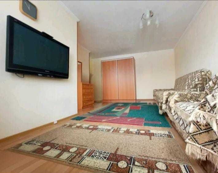 Продается светлая 1-комнатная квартира в спокойном районе Сарыарка.