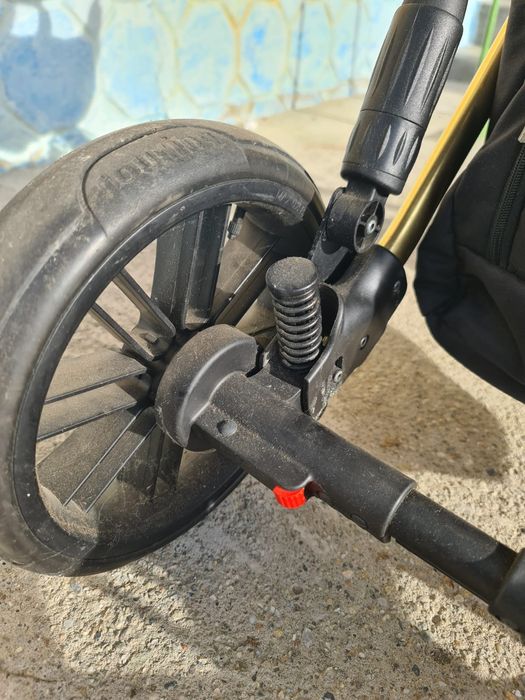 Vând cărucior Krausman 3 în 1,complet echipat și foarte practic