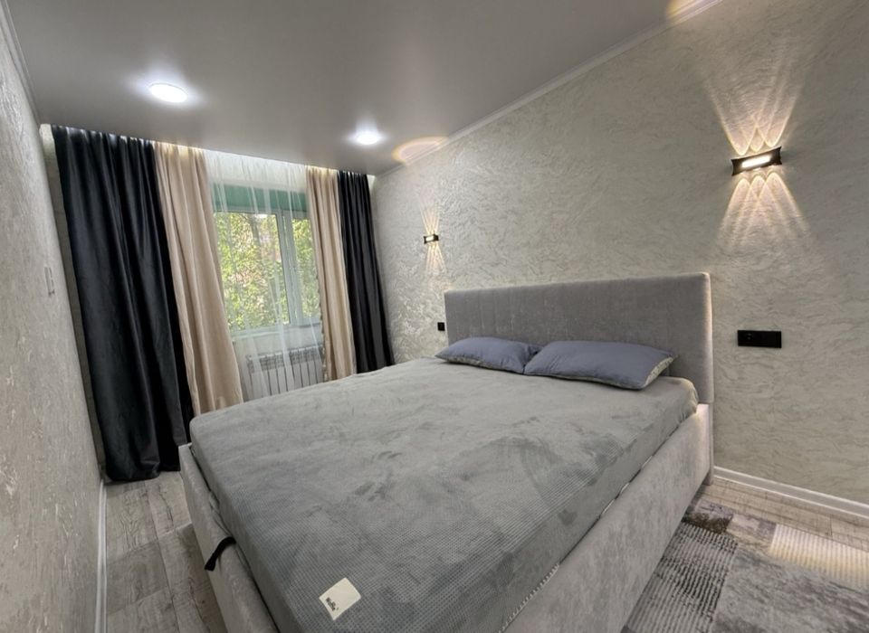 Сдам 1ком квартиру почасам и посуточно в районе Евразии