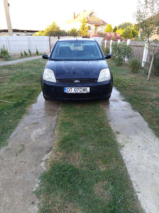 Vând Ford Fiesta 1.3 benzină+gpl