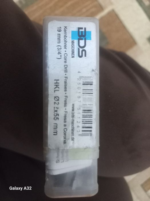 фрезу (корончатое сверло) BDS Maschinen.