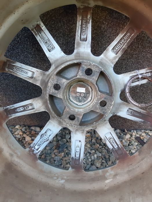 Jante  dacia renault pe 16 cu anvelope vara