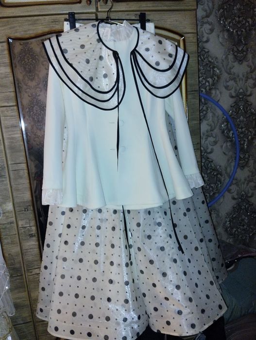 Костюм юбка. Новая.