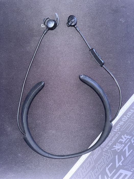 Casti Bose Bluetooth QuietControl 30 Wireless Noise Cancelling