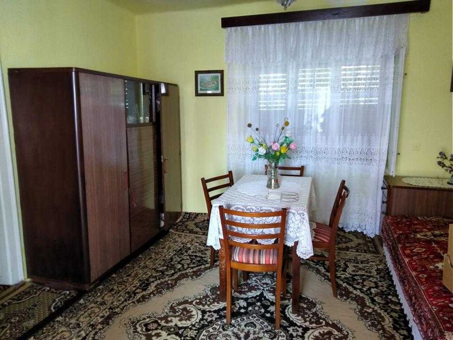 Vând casa cu grădină sat Buhani, jud Arad, 1080mp