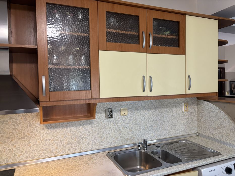 Продавам кухня с размери 3.40/ 1.55