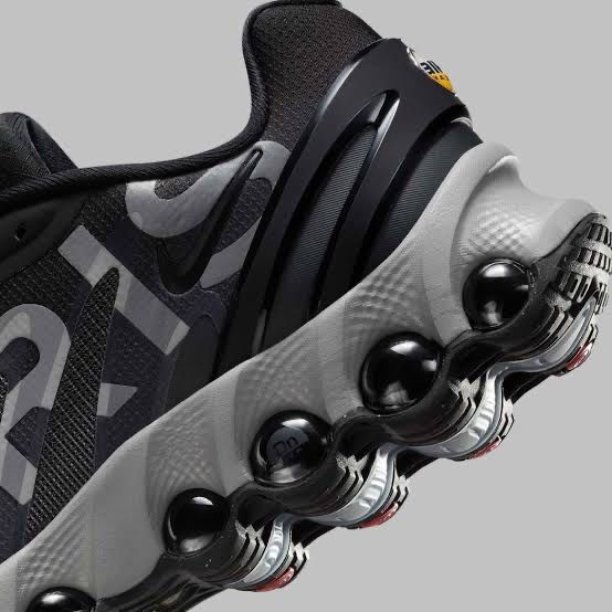 Nike Air Max DN 8