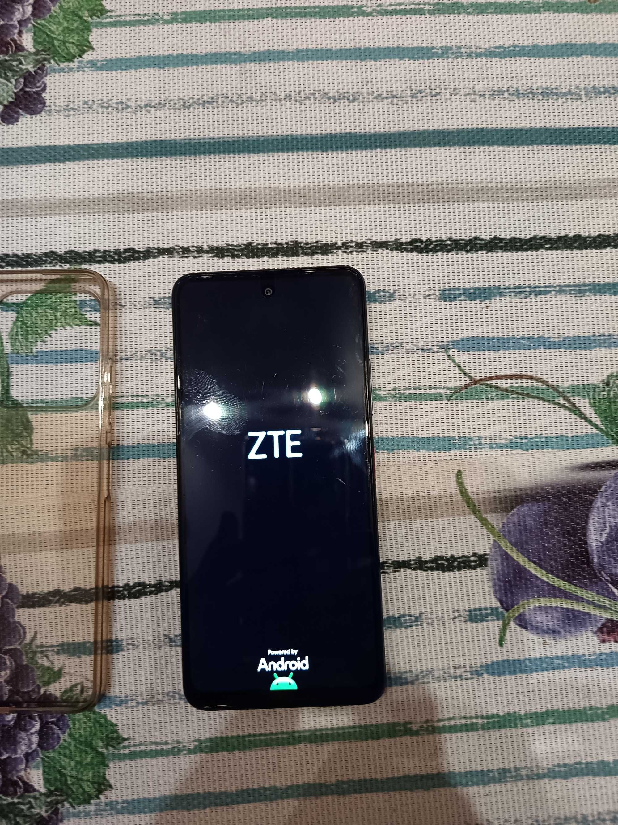 Телефон ZTE Blade V60 Vita