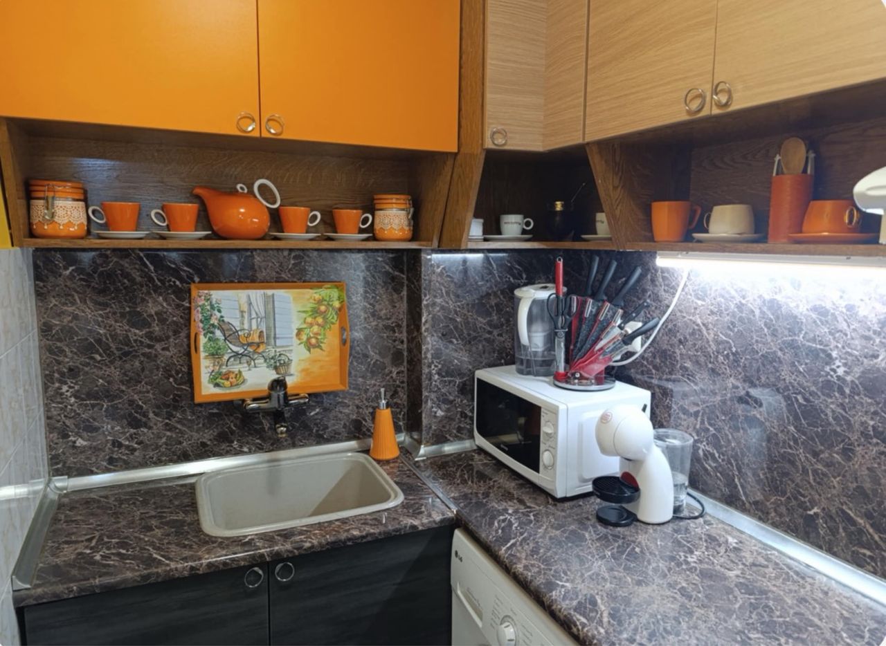 Продава се Тристаен апартамент в Варна, Базар Левски - 75 кв.м за 3467 €/кв.м - Снимка #1
