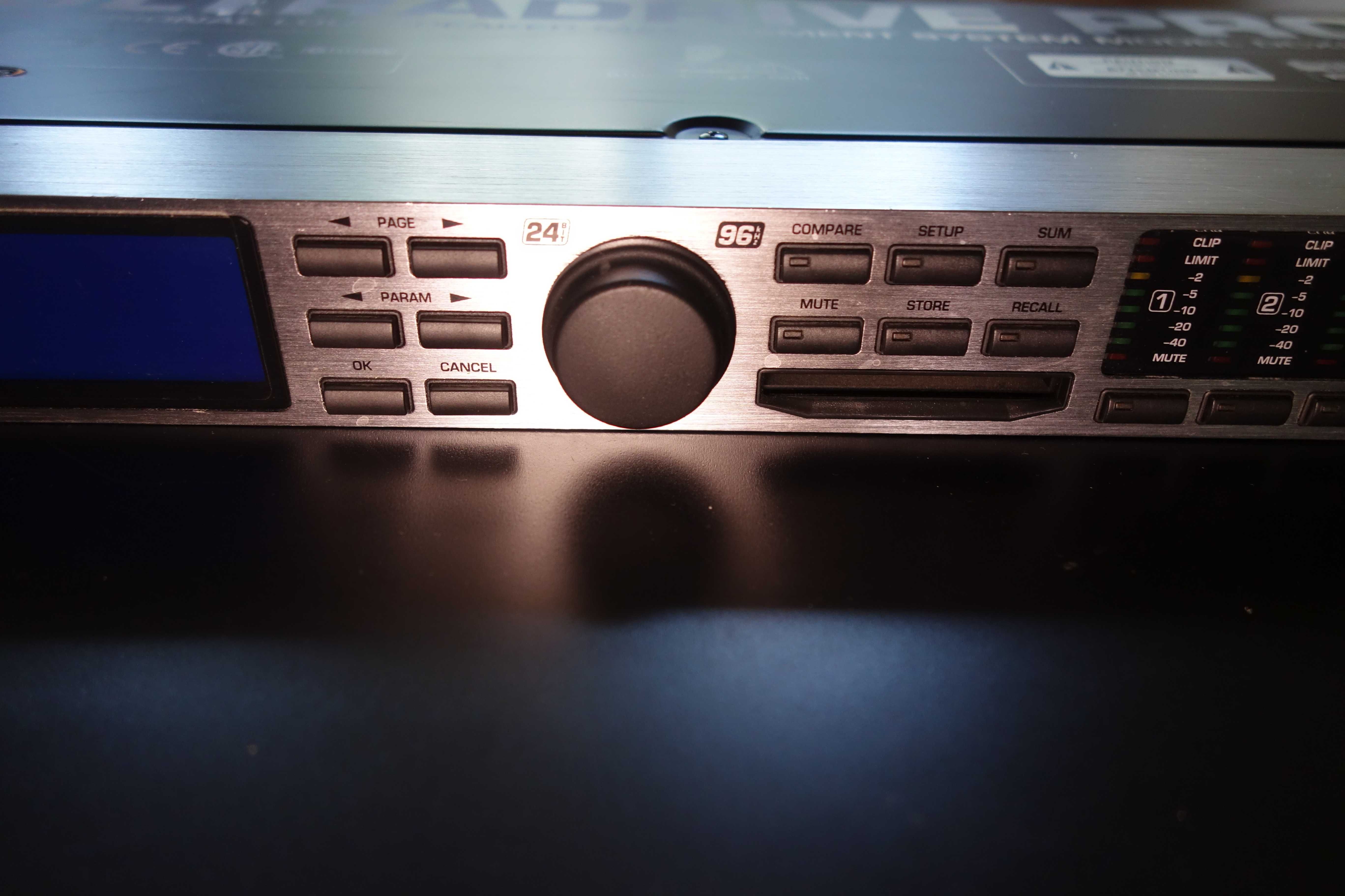 Дигитален процесор Behringer DCX2496