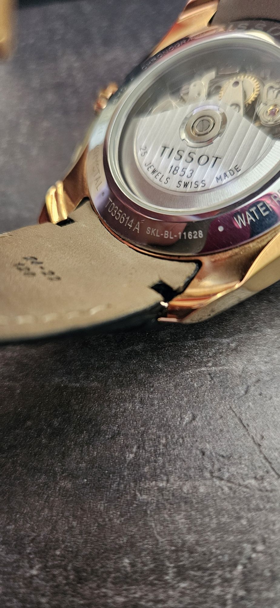 Tissot Couturier Chronograph - T035614A - Gold