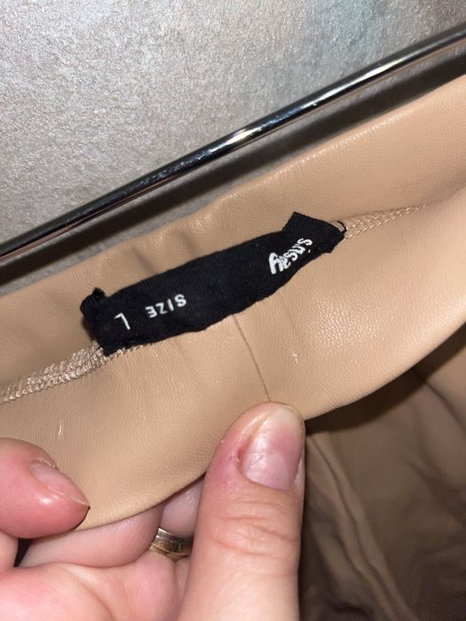 Pantaloni imitatie piele L