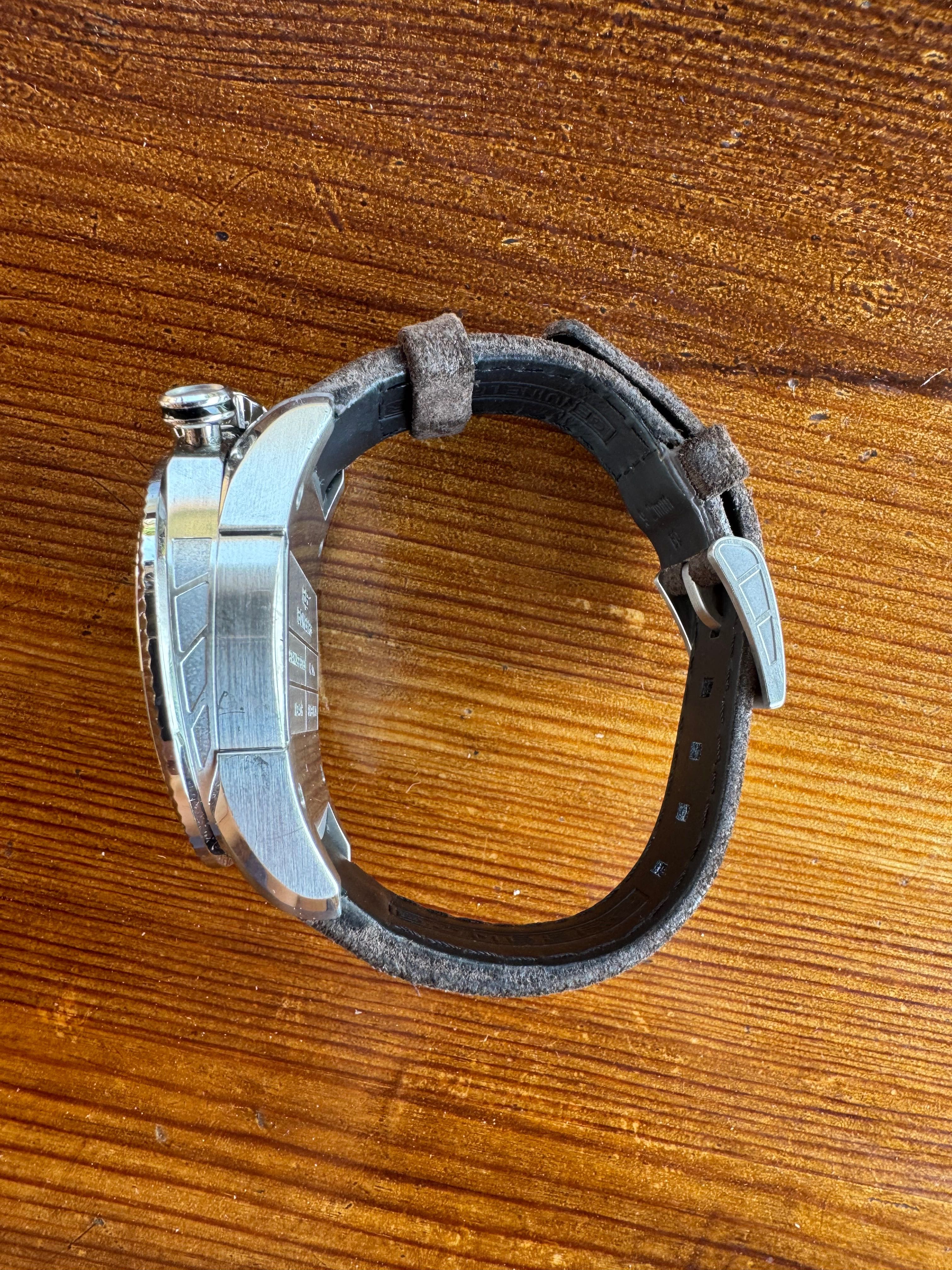 Кварцов швейцарски часовник Chronographe  Bomberg