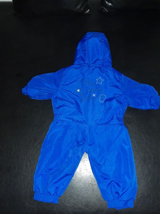 Vând combinezon iarna 12-18 luni