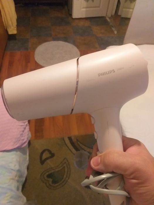 Uscator de par PHILIPS NOU Seria 5000 BHD530/00 ThermoShield, 2300W,