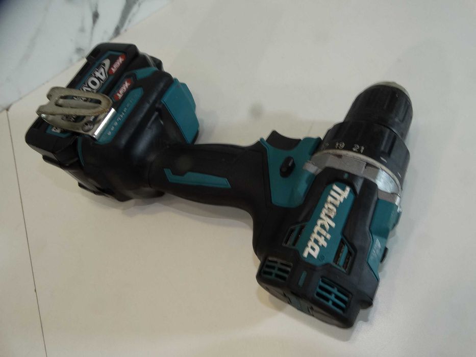 Makita DF 002G + 40 V / 2.0 Ah - Професионален винтоверт