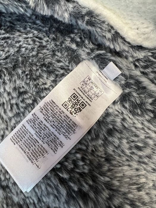 Дамско яке Guess