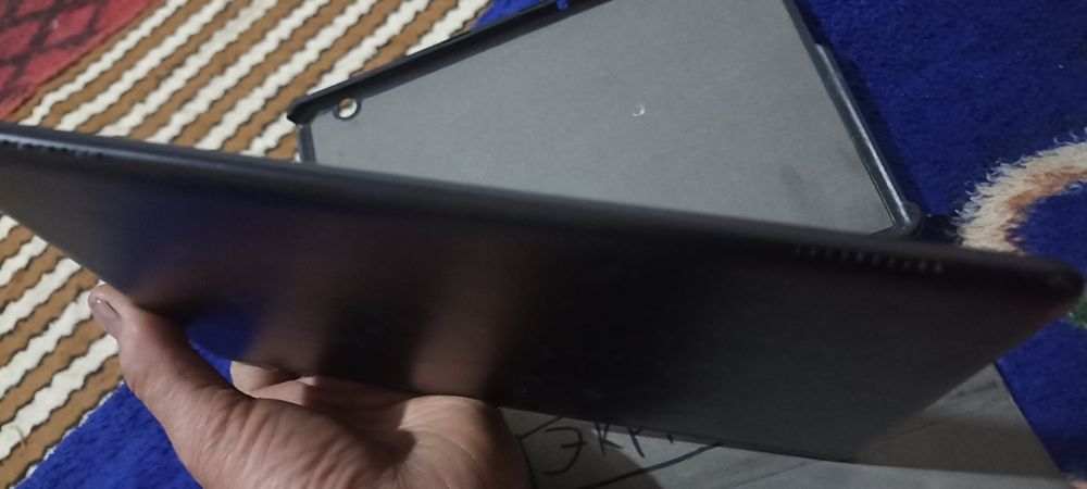 планшет сотилади