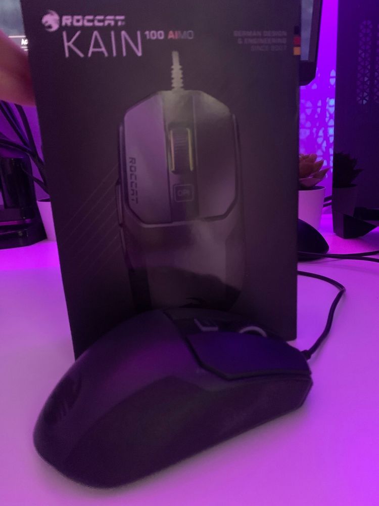 Roccat Kain100 gaming mouse