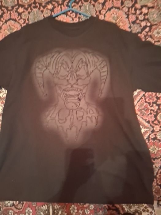 Продавам тениска на луда