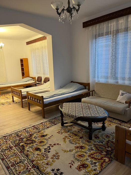 Casă de inchiriat