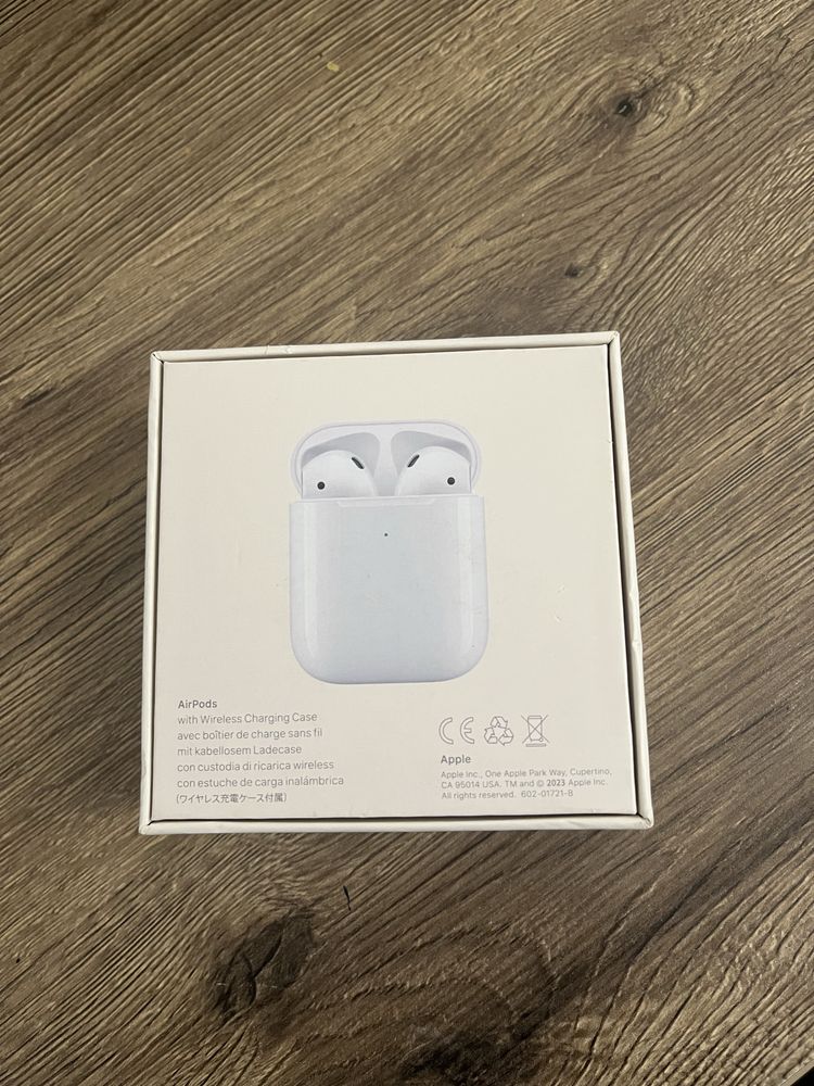 AirPods 2 поколения