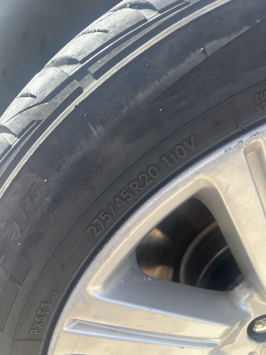Продавам 4 бр Гуми TOYO 275/45/20