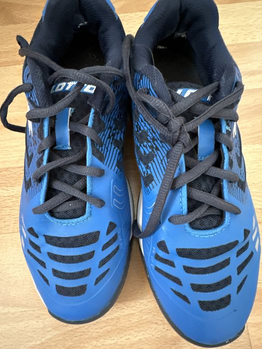 Adidasi Lotto mărime 38