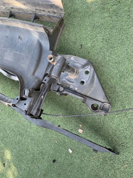 Trager / Calandru BMW Seria 3 E46 1998 - 2005 Cod Piesa : 8195298 / 8195297 / 7894822 / 8211467